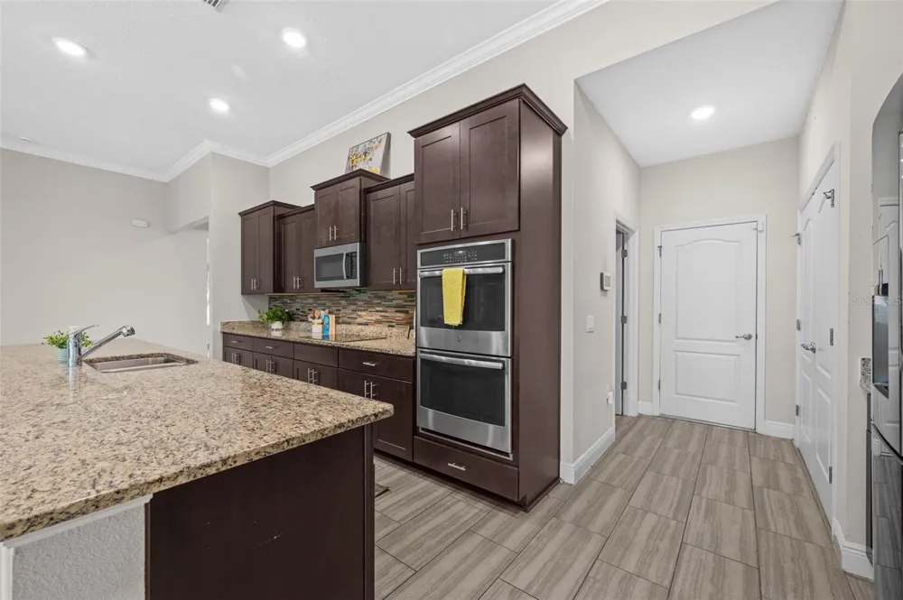 5615 SW 215TH TERRACE Newberry, FL 32669
