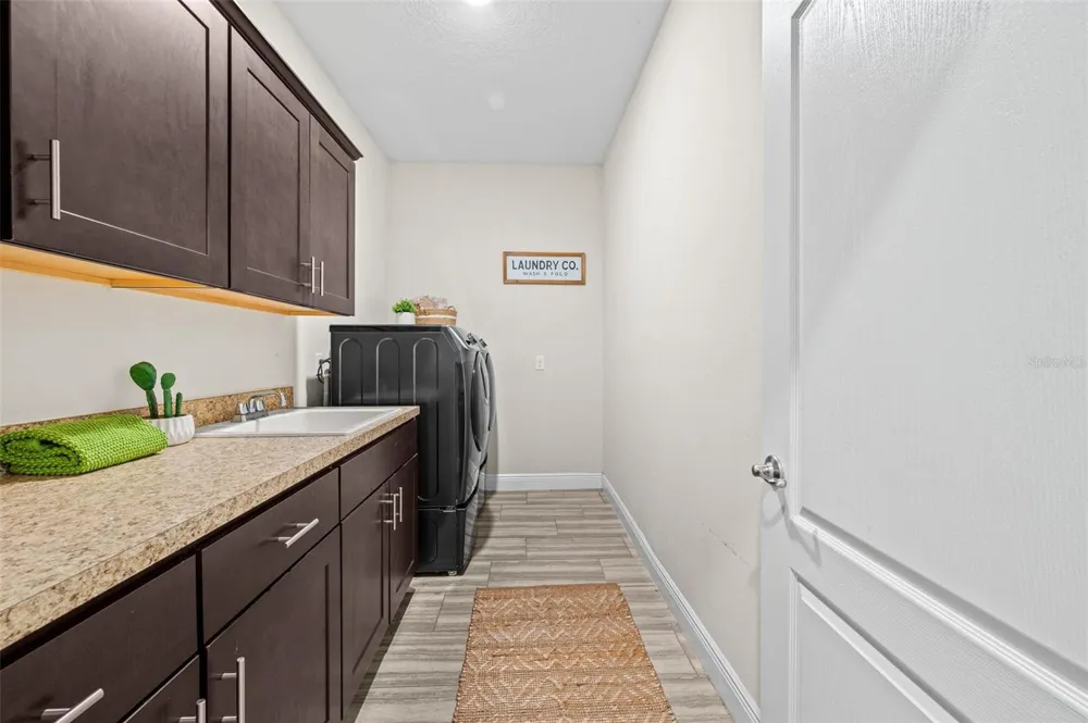 5615 SW 215TH TERRACE Newberry, FL 32669