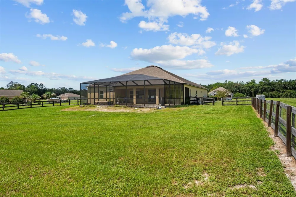 5615 SW 215TH TERRACE Newberry, FL 32669