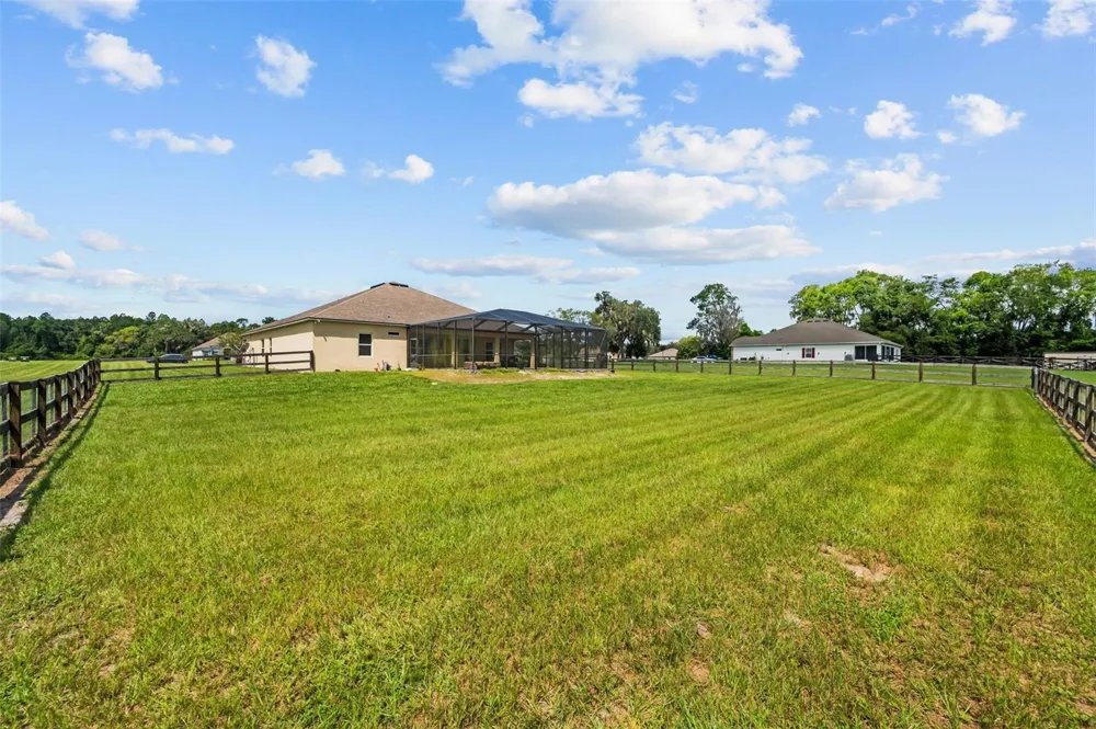 5615 SW 215TH TERRACE Newberry, FL 32669