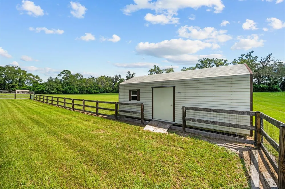 5615 SW 215TH TERRACE Newberry, FL 32669