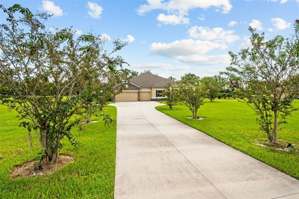 5615 SW 215TH TERRACE Newberry, FL 32669