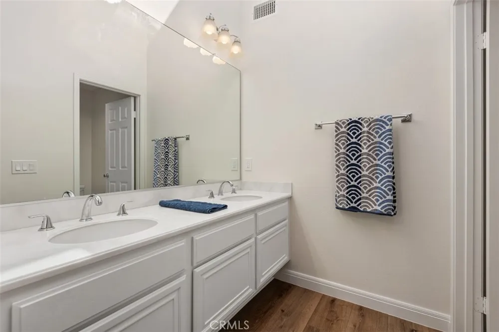 31 Dartmouth Irvine, CA 92612