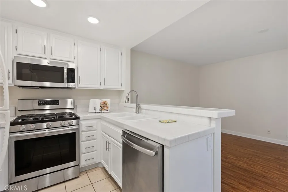 31 Dartmouth Irvine, CA 92612