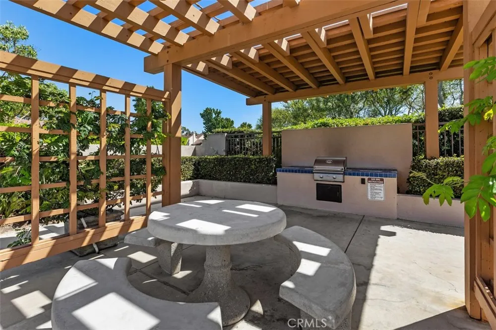 31 Dartmouth Irvine, CA 92612