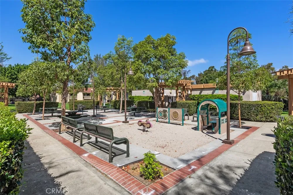 31 Dartmouth Irvine, CA 92612