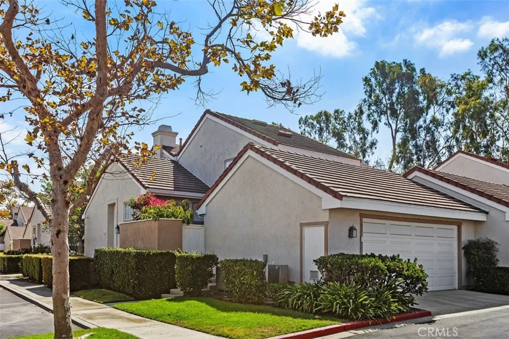 31 Dartmouth Irvine, CA 92612