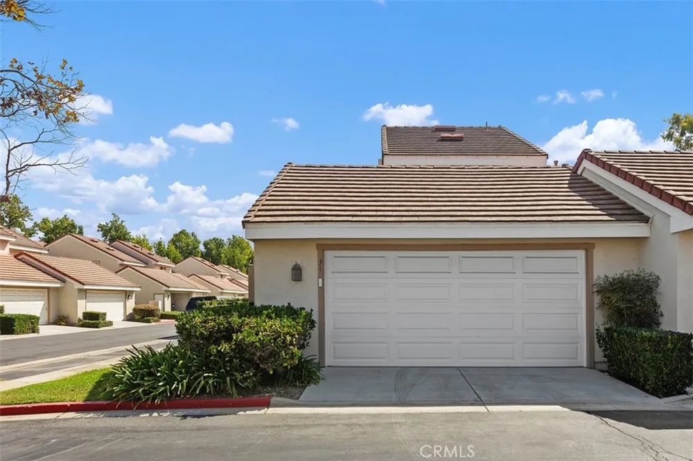 31 Dartmouth Irvine, CA 92612