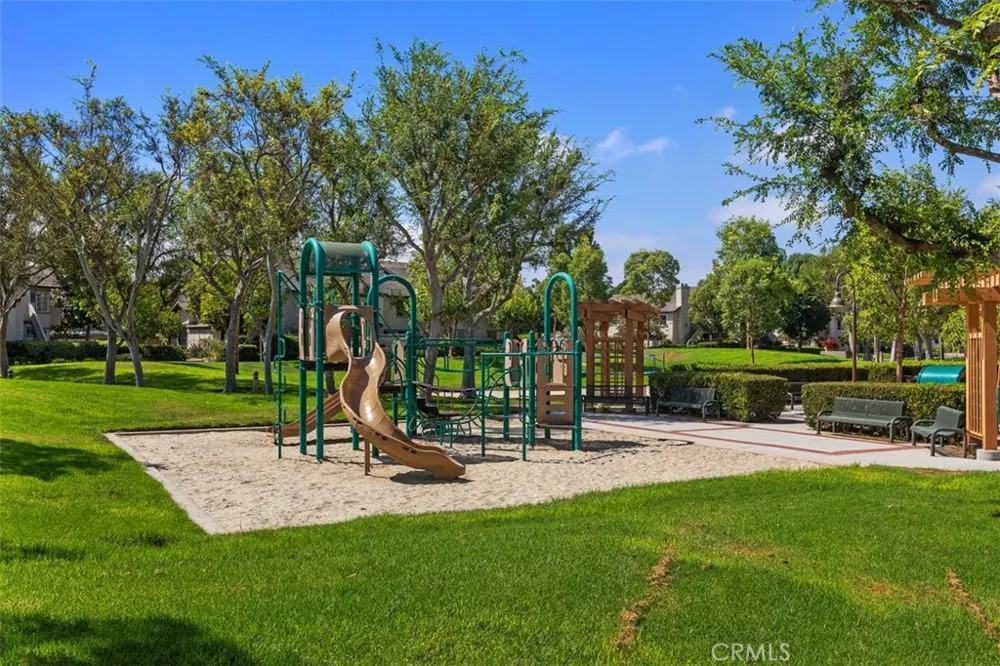 31 Dartmouth Irvine, CA 92612