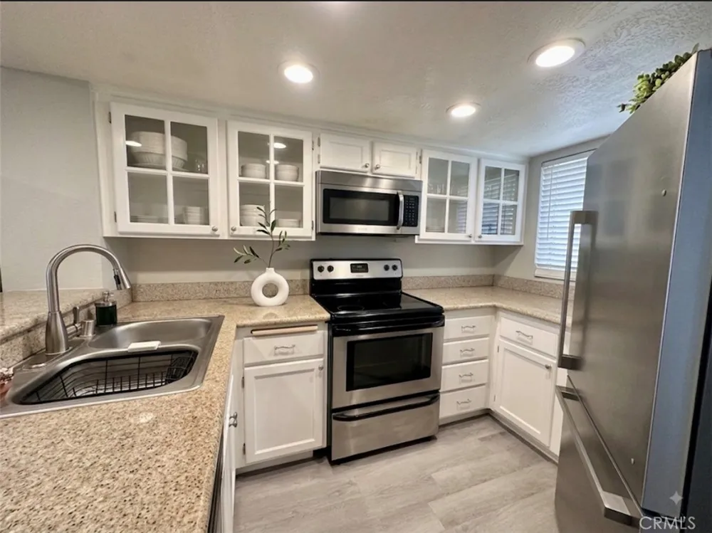 1200 Pacific Coast Huntington Beach, CA 92648