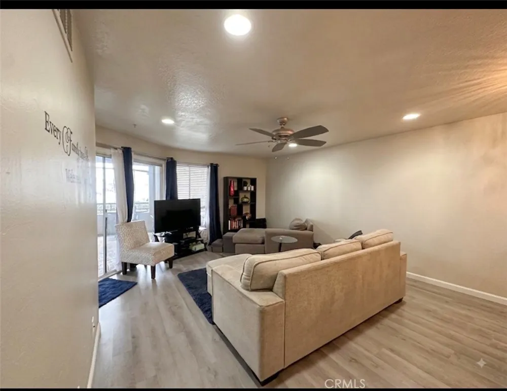 1200 Pacific Coast Huntington Beach, CA 92648