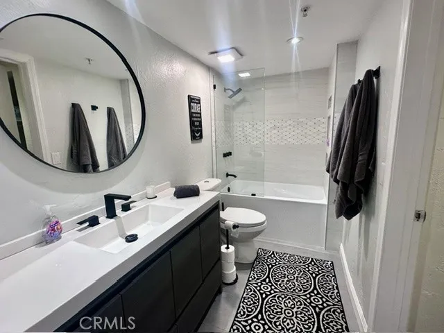 1200 Pacific Coast Huntington Beach, CA 92648