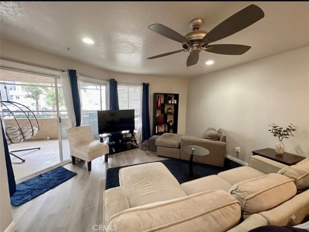 1200 Pacific Coast Huntington Beach, CA 92648