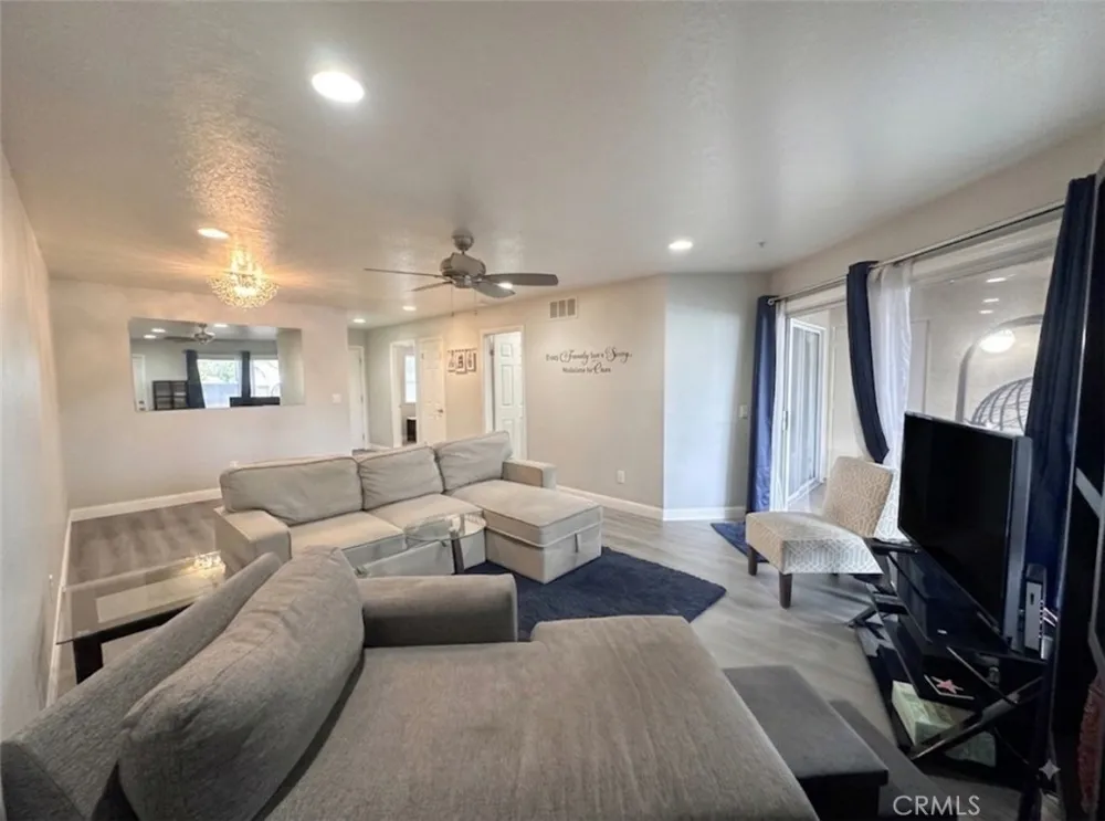 1200 Pacific Coast Huntington Beach, CA 92648