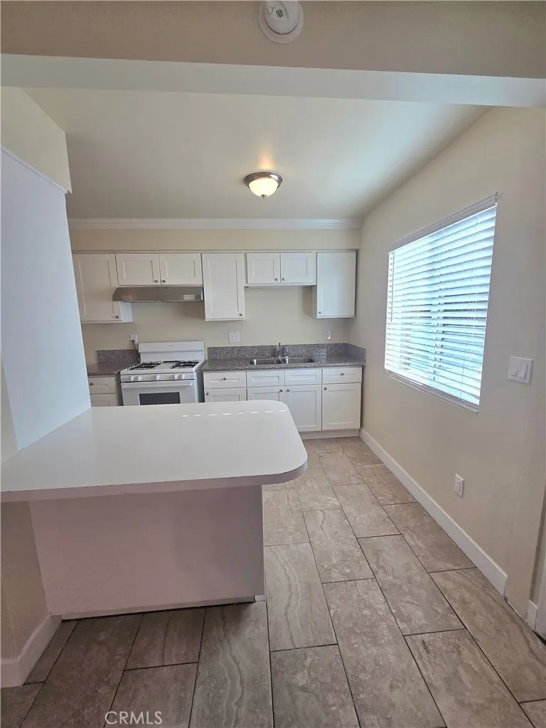 273 Alpine Street #E Upland, CA 91786