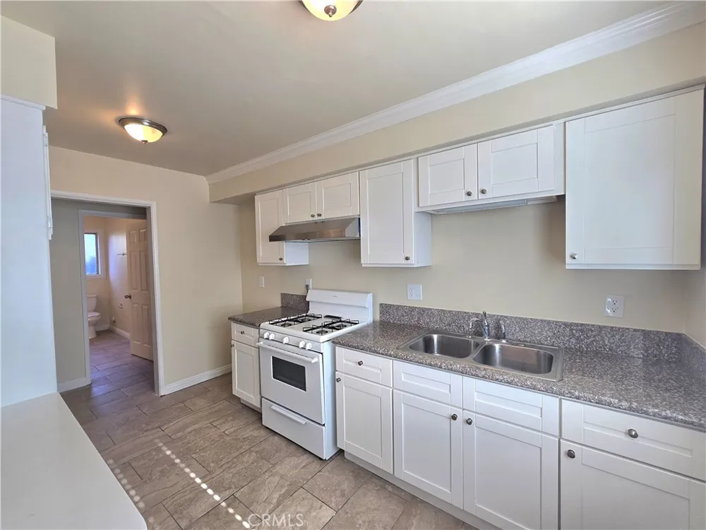 273 Alpine Street #E Upland, CA 91786