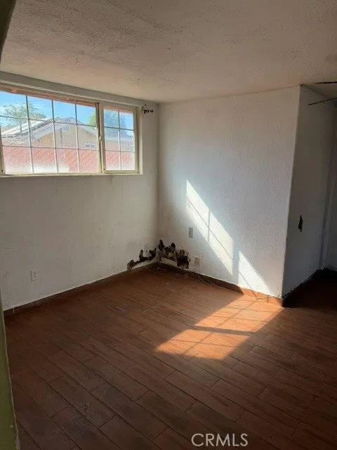1901 Sunshine Bakersfield, CA 93307