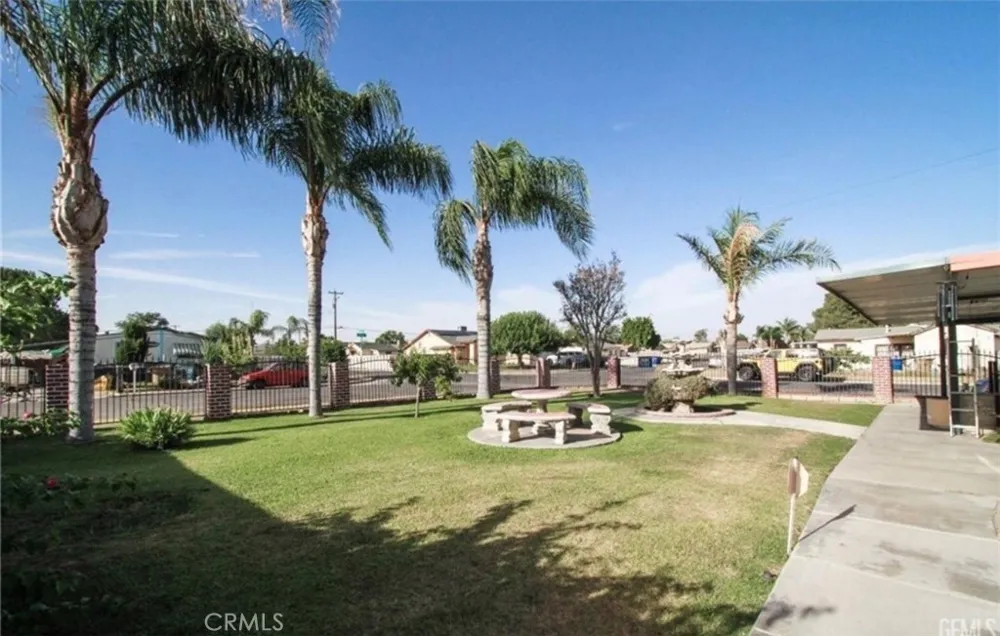 1901 Sunshine Bakersfield, CA 93307