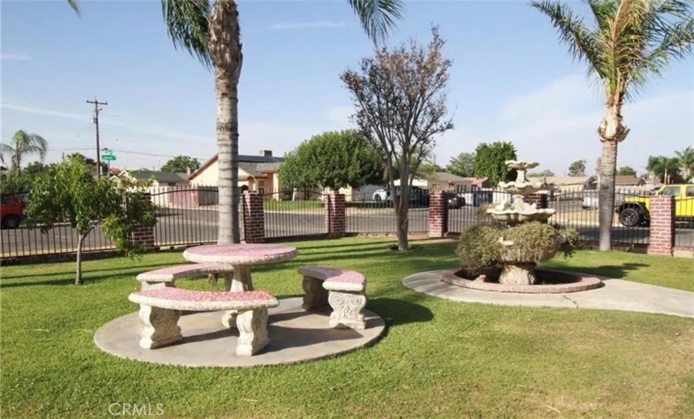 1901 Sunshine Bakersfield, CA 93307