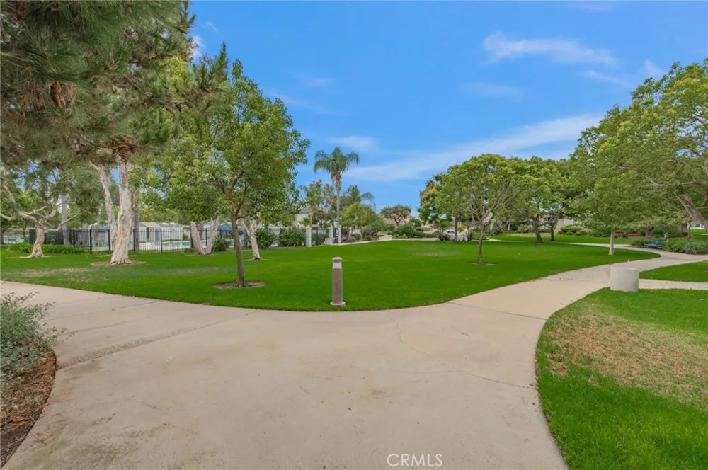 26 Palmento Irvine, CA 92612