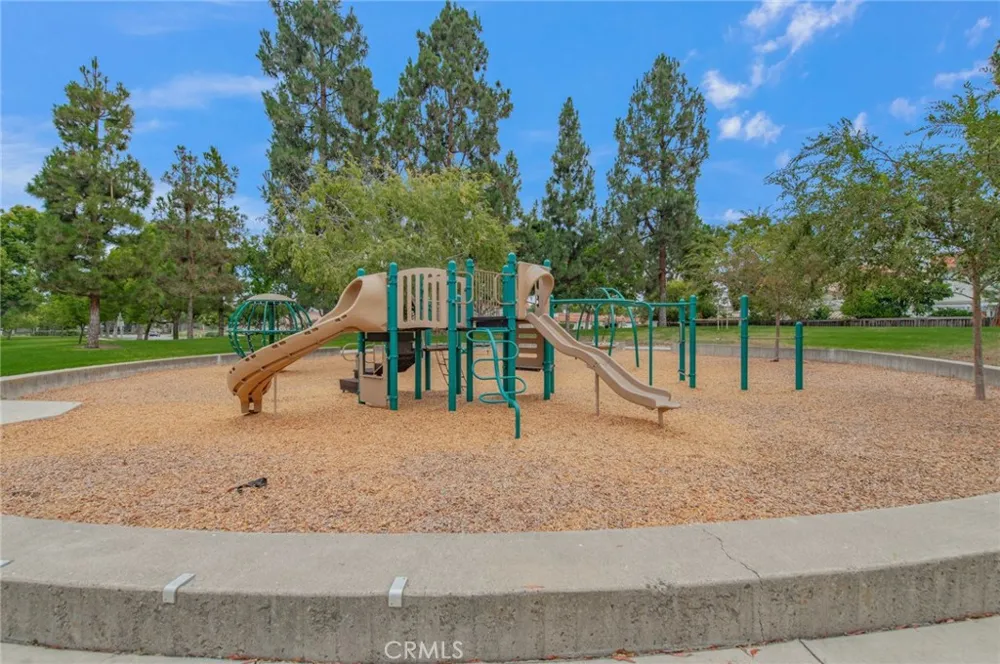 26 Palmento Irvine, CA 92612