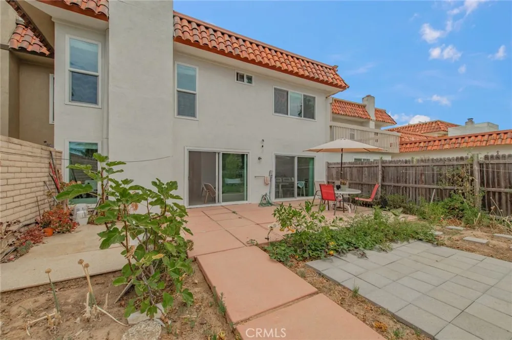 26 Palmento Irvine, CA 92612