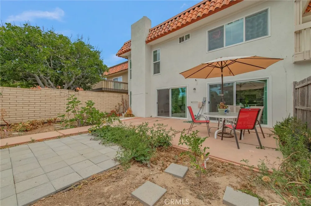 26 Palmento Irvine, CA 92612