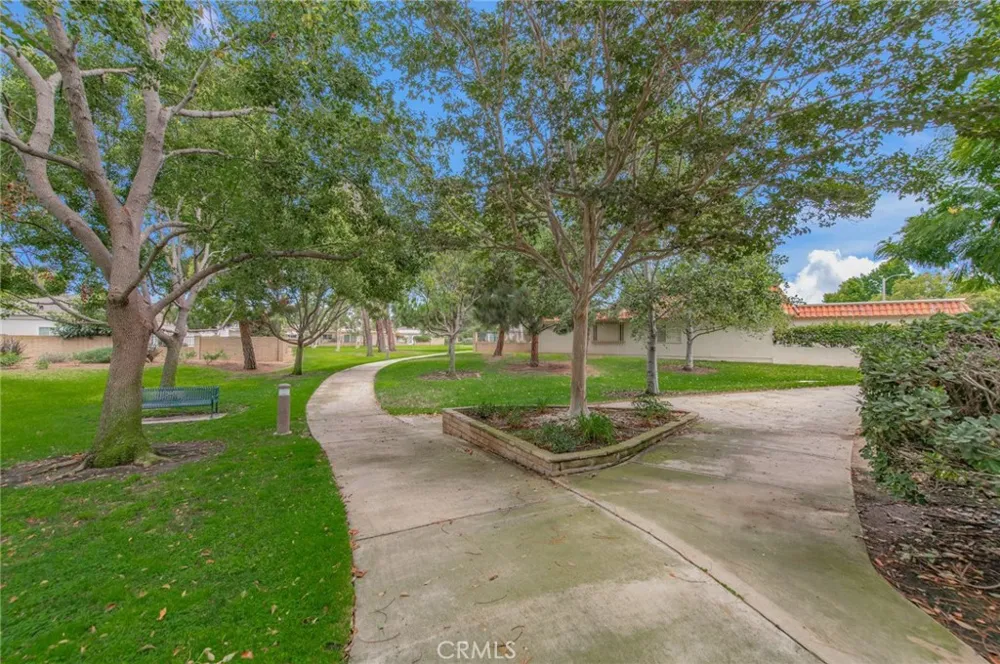 26 Palmento Irvine, CA 92612