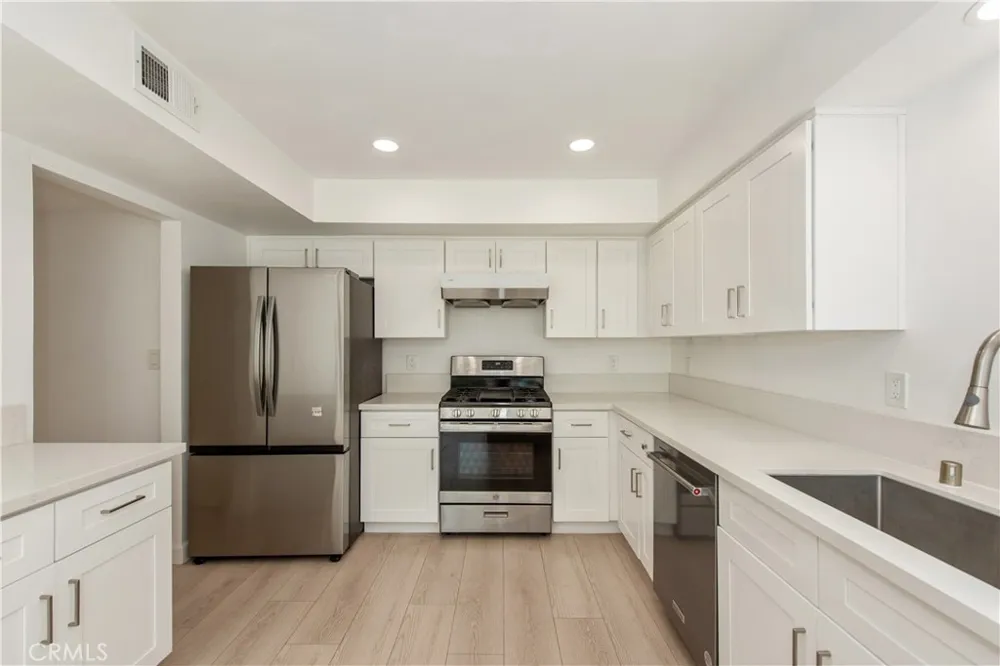 26 Palmento Irvine, CA 92612