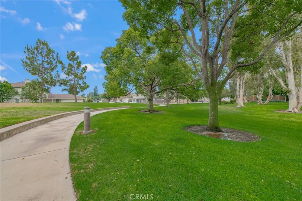26 Palmento Irvine, CA 92612