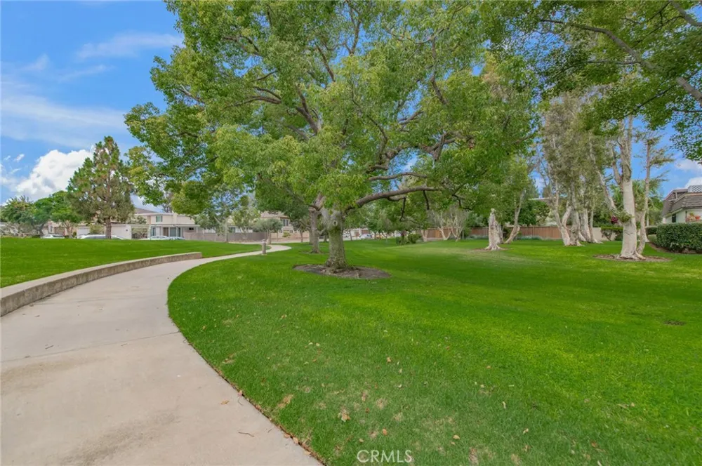 26 Palmento Irvine, CA 92612
