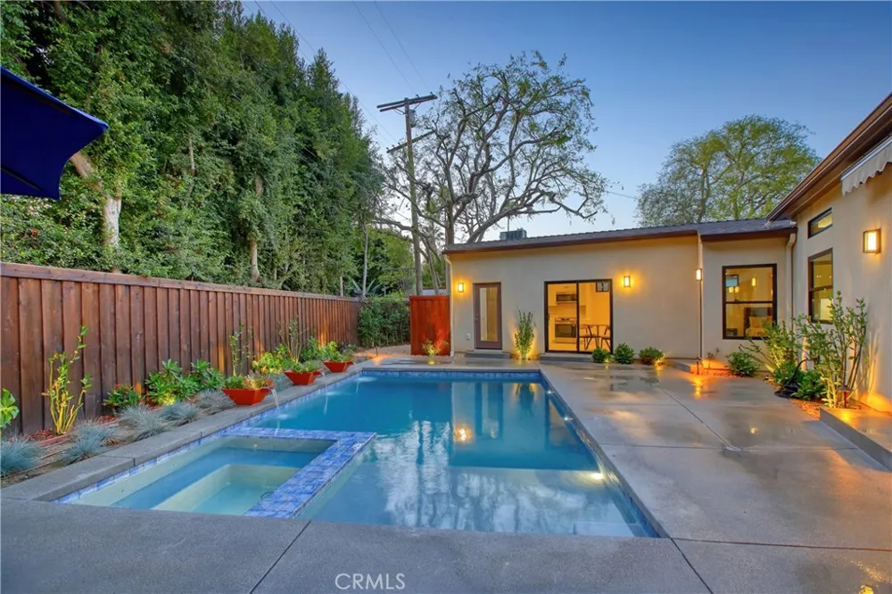 4643 Vantage Avenue Valley Village, CA 91607