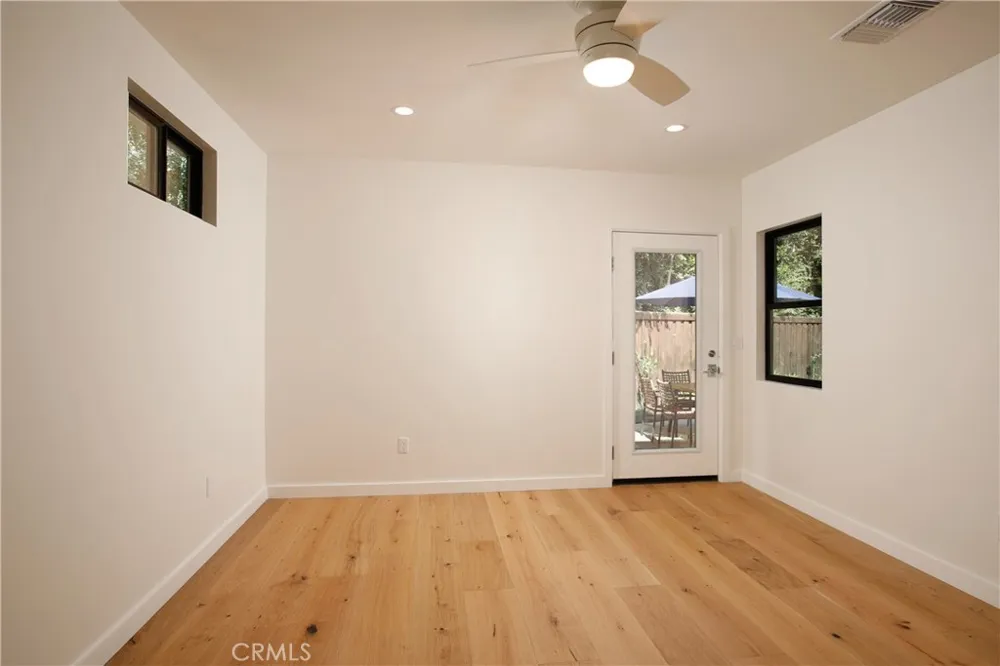 4643 Vantage Avenue Valley Village, CA 91607