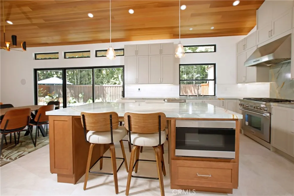 4643 Vantage Avenue Valley Village, CA 91607
