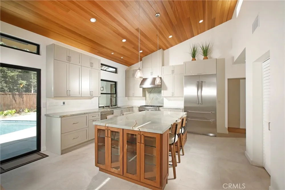 4643 Vantage Avenue Valley Village, CA 91607