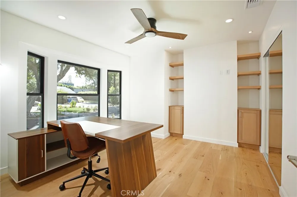 4643 Vantage Avenue Valley Village, CA 91607