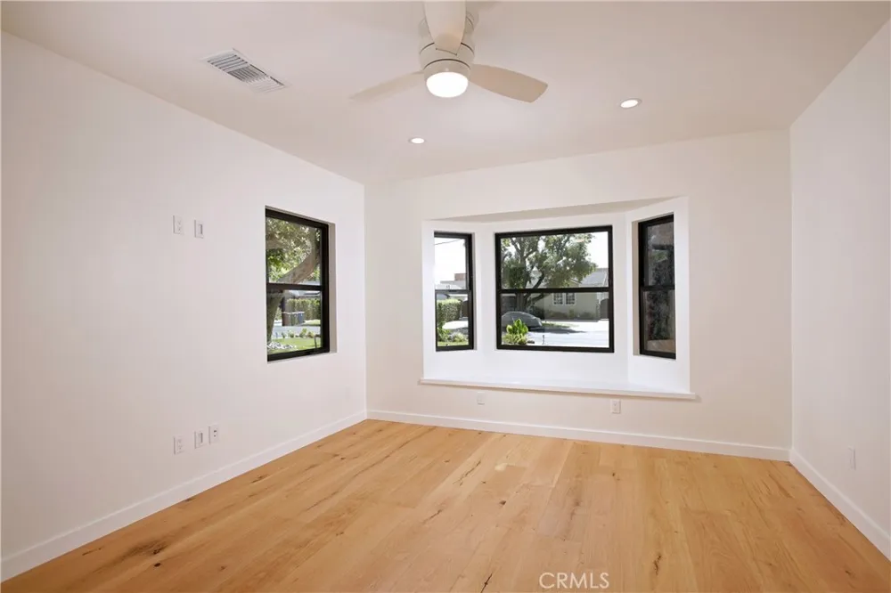 4643 Vantage Avenue Valley Village, CA 91607