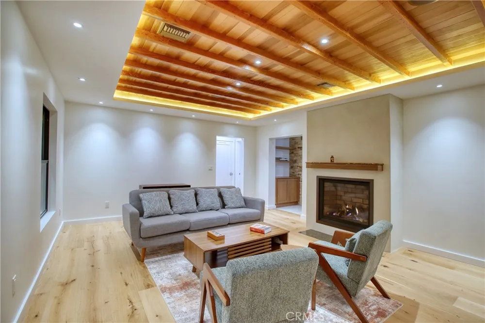 4643 Vantage Avenue Valley Village, CA 91607