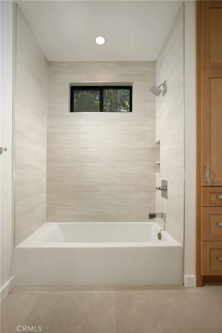 4643 Vantage Avenue Valley Village, CA 91607