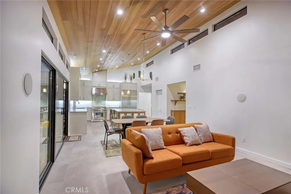4643 Vantage Avenue Valley Village, CA 91607