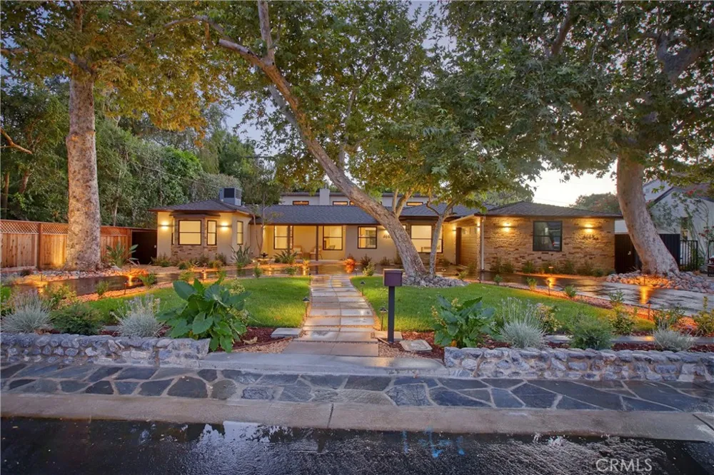4643 Vantage Avenue Valley Village, CA 91607