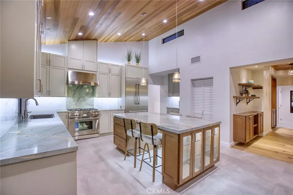 4643 Vantage Avenue Valley Village, CA 91607