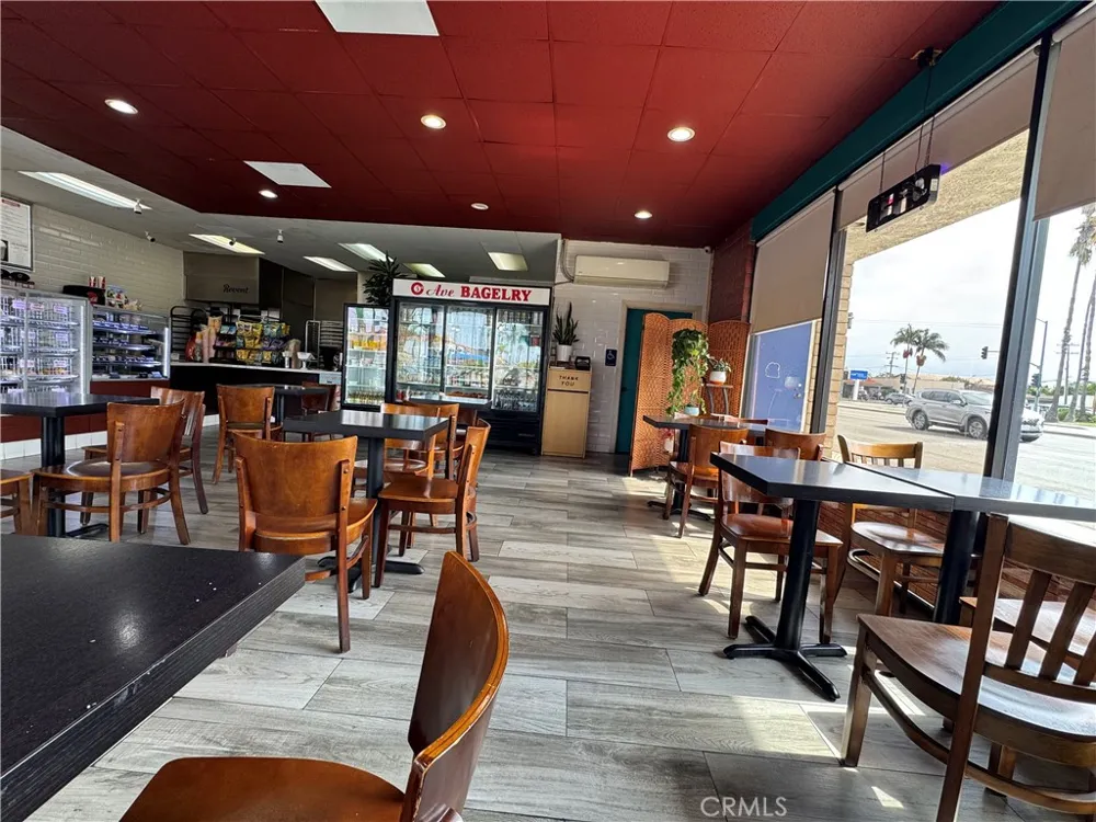 10877 Los Alamitos Boulevard Los Alamitos, CA 90720