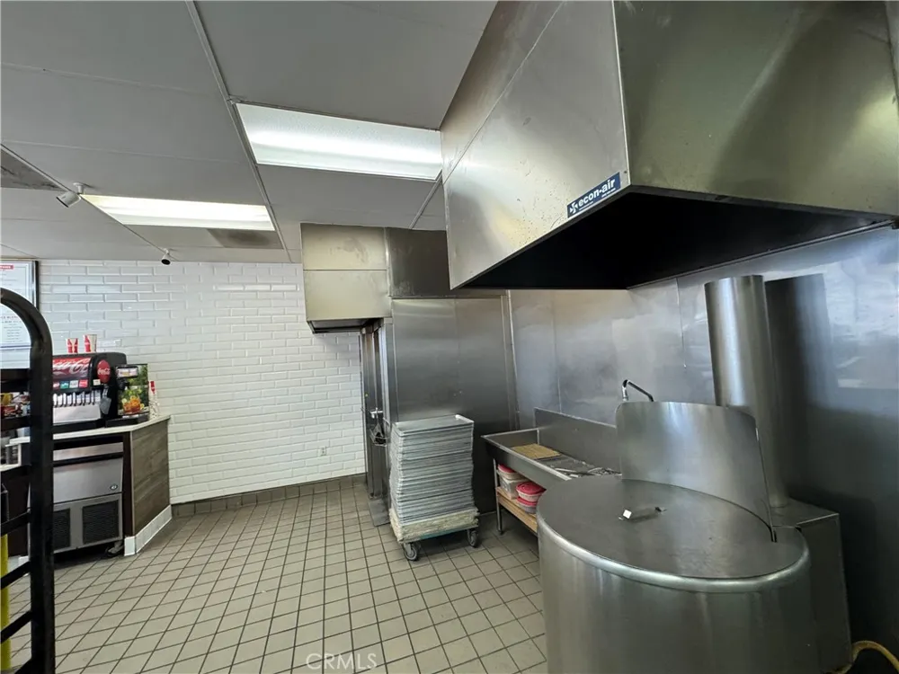 10877 Los Alamitos Boulevard Los Alamitos, CA 90720