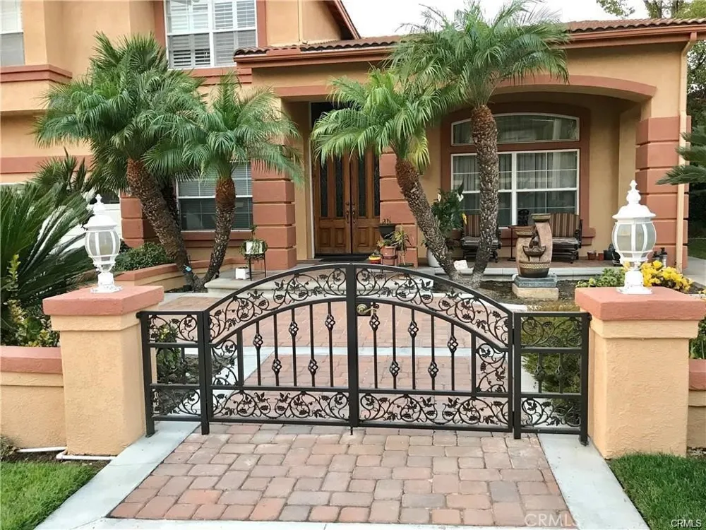 7533 E Endemont Court Anaheim, CA 92808