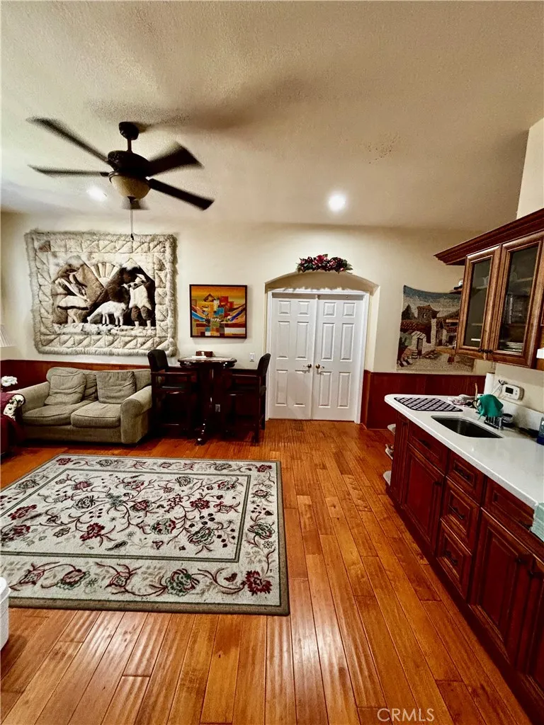 7533 E Endemont Court Anaheim, CA 92808