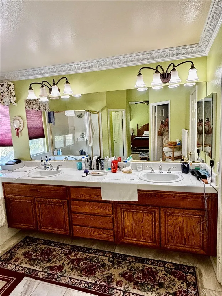7533 E Endemont Court Anaheim, CA 92808