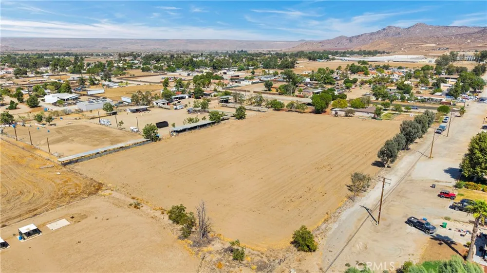 31130 Water Avenue Nuevo, CA 92567