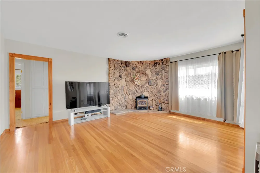 31130 Water Avenue Nuevo, CA 92567