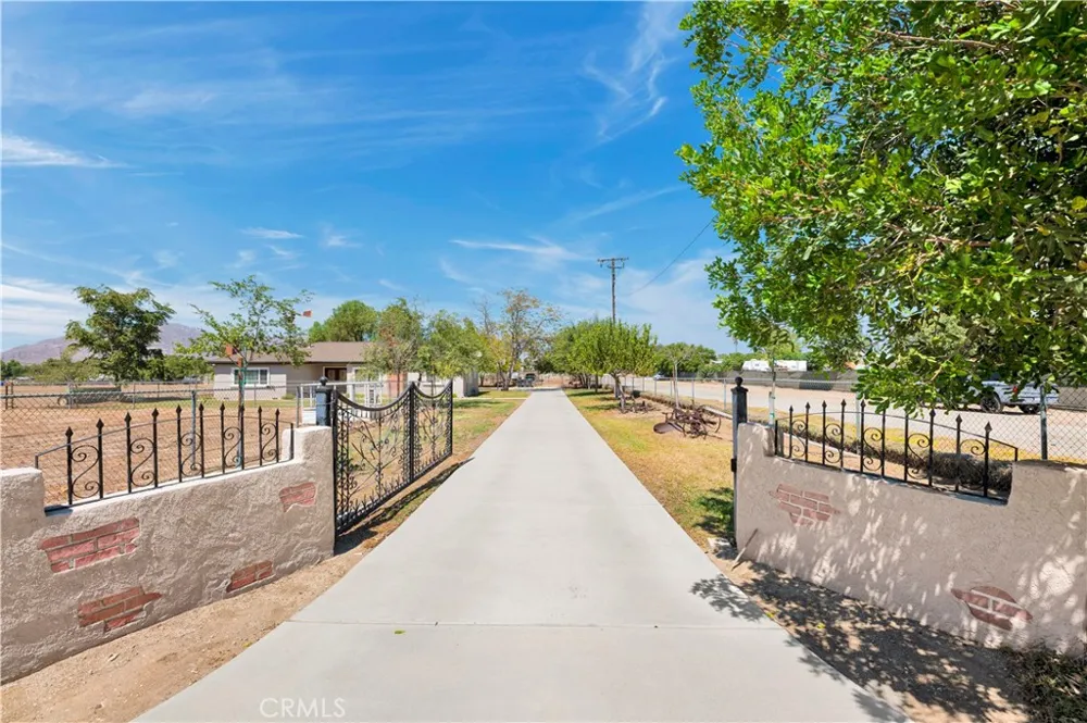 31130 Water Avenue Nuevo, CA 92567